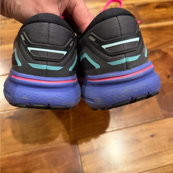 Brooks Ghost Women's Gray, Pink, Purple, & teal Running Shoes size 10 - Picture 4 of 5